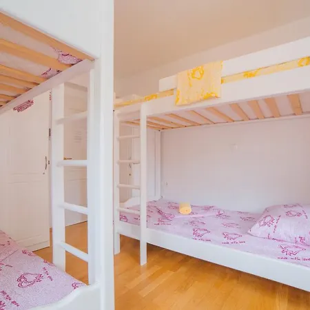 Hostal Cheap Sleep Marinero (adults Only) Hvar Town
