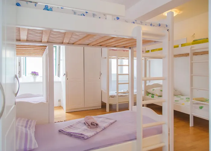 Hostel Cheap Sleep Marinero (adults Only) *