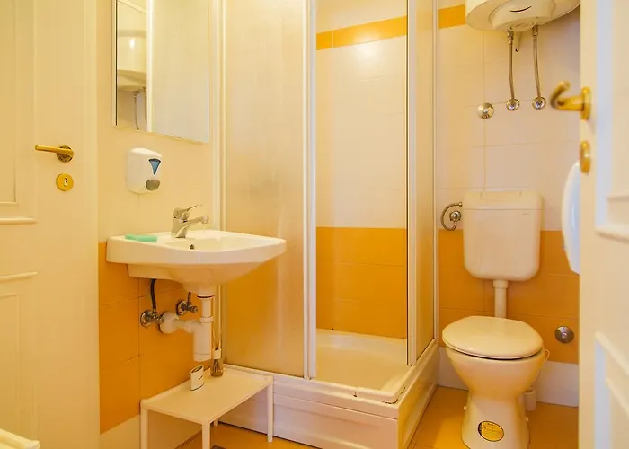 Hostel Cheap Sleep Marinero (adults Only) *