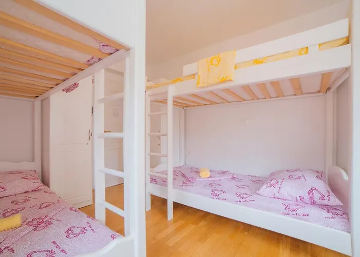 Hostel Cheap Sleep Marinero (adults Only) Hvar Town