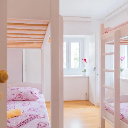 Hostel Cheap Sleep Marinero (adults Only) Χβαρ