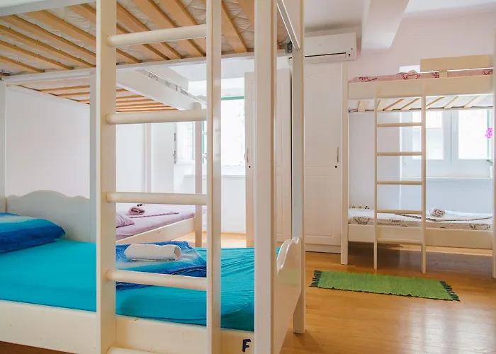 Albergue Cheap Sleep Marinero (adults Only) *